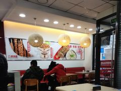 大堂-南城香·饭香串香馄饨香(青年路店)