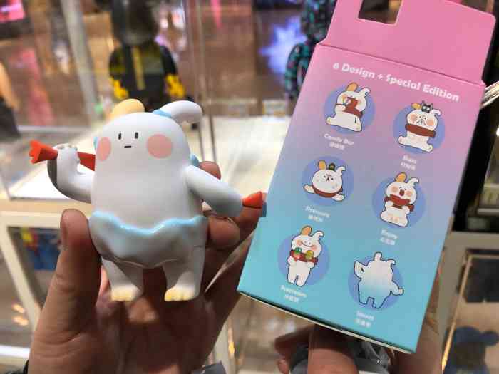 deji mamo(德基广场二期店)-"开在德基负1层的一家手办店,好像都是