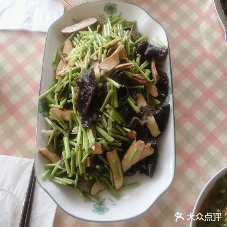 众志成城，共渡危难