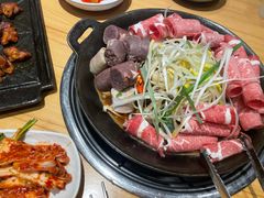 八爪鱼五花肉锅-旺清进洞米肠汤