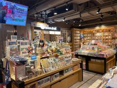 -猫的天空之城概念书店(苏州诚品店)