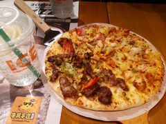 蜀香牛肉比萨-牛男手造(地铁天虹店)