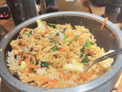 辣白菜炒饭-原始泥炉烤肉(总店)