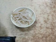 -丽虹云南过桥米线(兴工街店)