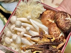 -得意咚瓜·顺德鱼生·冬瓜火锅(深圳首店)