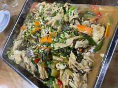 酸菜腐竹焖魭鱼-潮记农庄