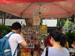 -詹爷爷乌节路街头冰淇淋
