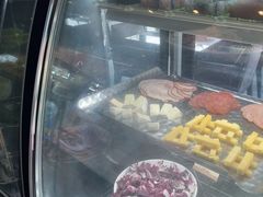 -宝利来国际大酒店-凤凰阁旋转餐厅