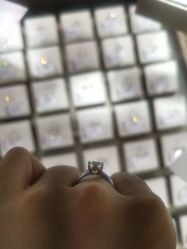 -六福珠寶(巴黎春天五角场店)