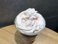 珞咖樱花拿铁-瑞幸咖啡(同和金铂天地店)