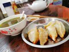 -黄阿姨锅贴大王(万航渡路店)