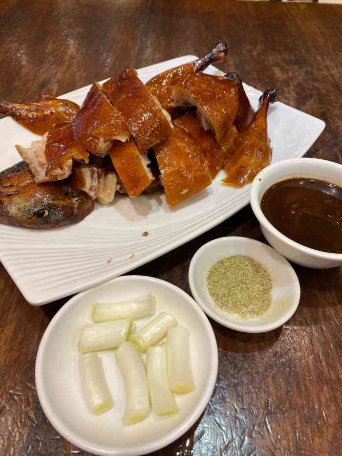 云南兰老鸭学成饭店(宜良店)-"老店了,超喜欢他家烤鸭的,路过有机会