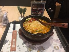 -蒙自源米线大王(东站店)