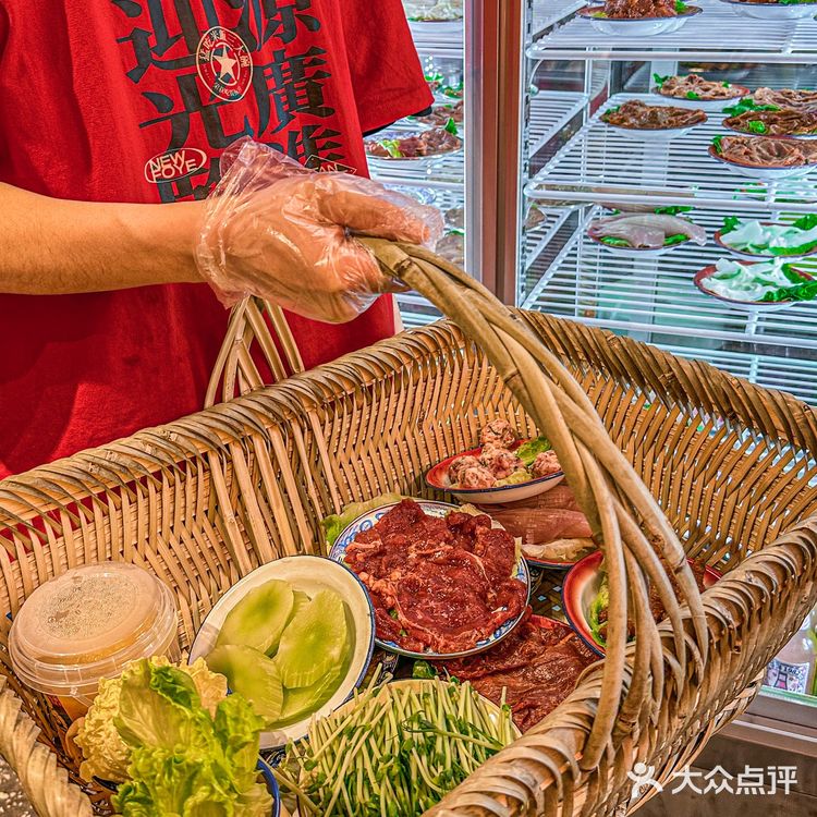 终于吃到现炒的地摊火锅‼️菜品低至1.9r