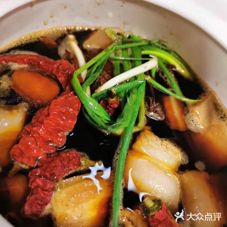 这样的虎皮鸡蛋红烧肉真心好吃(´ε｀ )♡