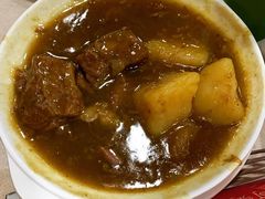 咖喱牛腩跟饭-喜莲咖啡