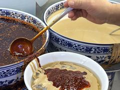 -何老二卤汁凉粉