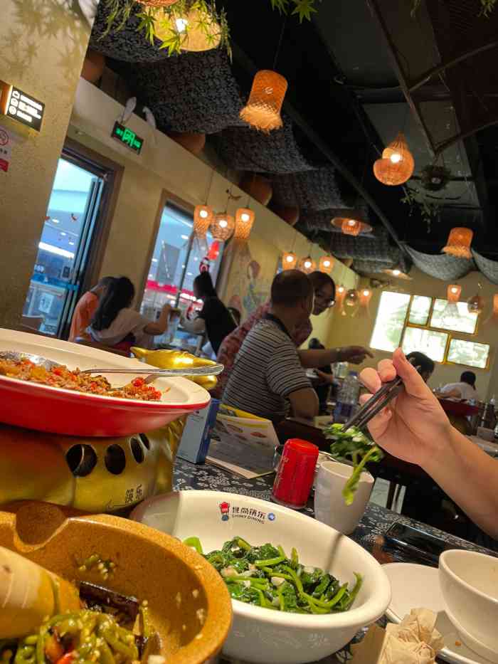 食尚筷乐(万达店)-"那个有虾有鱿鱼须的菜不知道叫什么名字的,.