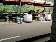 -楠柏弯休闲山庄(梨花溪店)