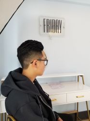 -FRIDAY星期五专业美发沙龙