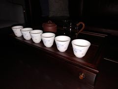 餐具摆设-南宁那莲豪华精选酒店-云霄酒廊·80楼高空城景酒吧