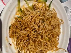 -肥肥虾庄·金牌油焖大虾(汉街SKP店)