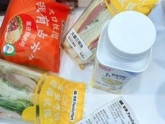 -全家便利店(兴贤路二店)