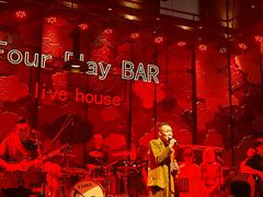 -FOUR PLAY BAR
