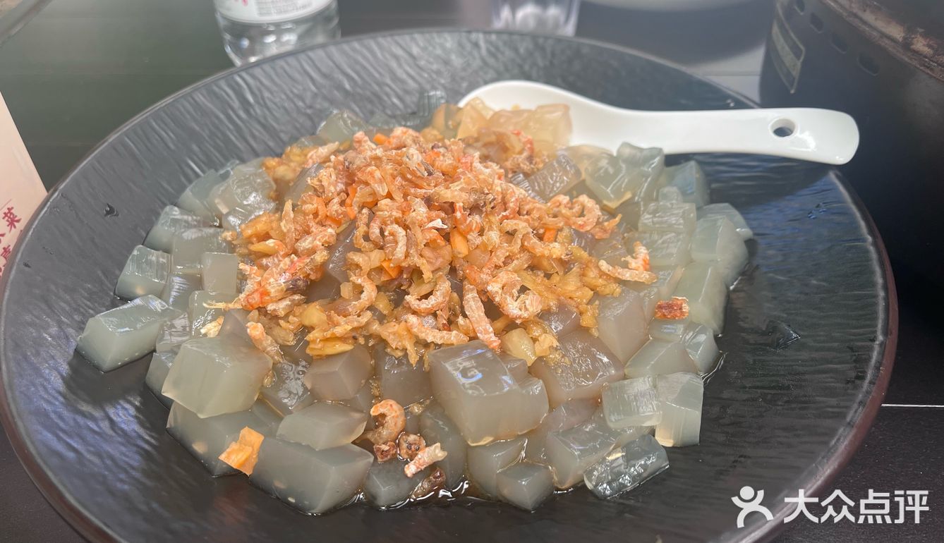 来这就对了！百秒焗鲈鱼，掐点现场制作，淋上浇汁