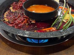-黄潇洒老火锅(九眼桥宏济巷店)