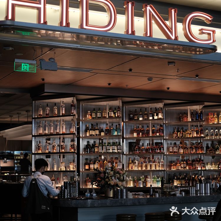 深圳新店|藏在万象天地超有氛围的餐酒吧