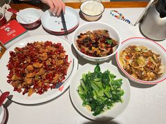 -湘西小馆(滨河路店)