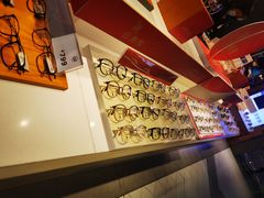 -LOOK眼镜·蔡司依视路配镜(宝山万达店)
