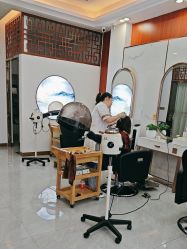 -岳灵生发养发馆
