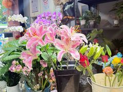 -何兮花店·气球派对鲜花店(马桥银春路万科城店)