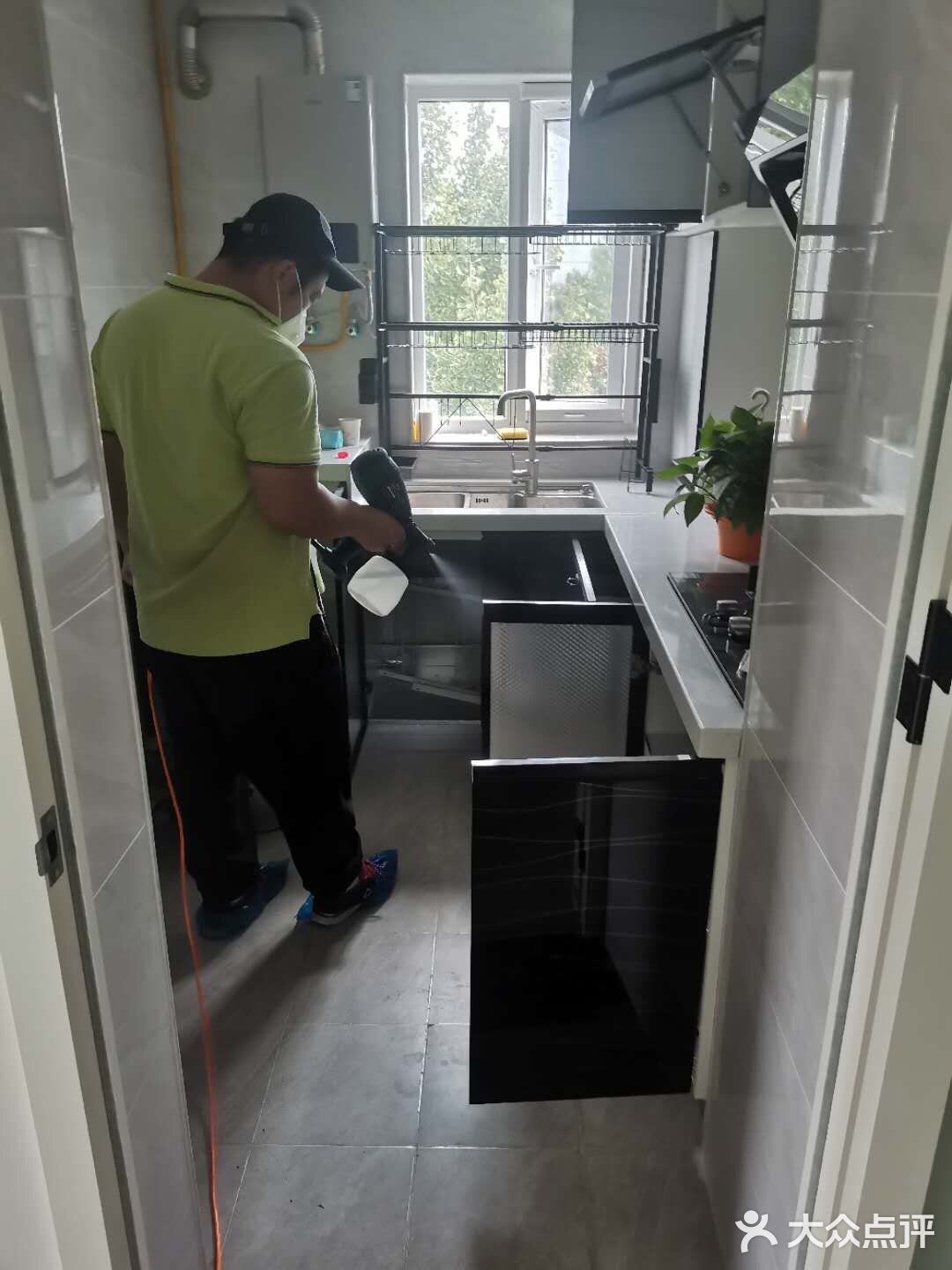 人造板材，涂料油漆，墙纸