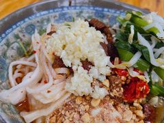 -巍山𤆵肉饵丝