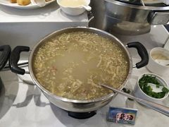 -梦航彩虹之约自助餐厅(华府天地店)
