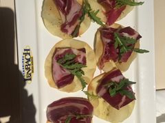-LENBACH兰巴赫西餐啤酒坊(大连东港店)