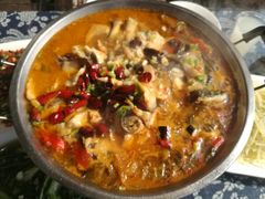 -临江餐馆二楼美食部落