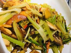 -臻吃客主题餐厅(人民路店)