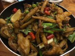 铁板傣味鸡脚筋-滇香肴·云南菜蒸汽石锅鱼(云南北路店)