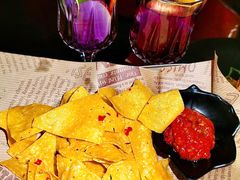 -mordew加州日记西餐&小酒馆(新天地店)