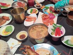 -雍容荟帝王蟹活龙虾展台自助(IFS黑金店)