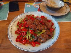 -临界音乐酒馆·小龙虾·江湖菜(华熙LIVE·鱼洞店)