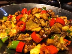 干锅辣子鸡-阿婉贵州苗家酸汤鱼(梅林店)