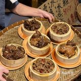 太好吃了！挑挑肥肠！鸭血面！奶豆腐！根本夸不完！