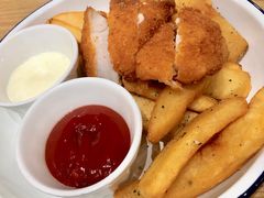 龙利鱼薯条-HELLO 27 意面·沙拉·帕尼尼