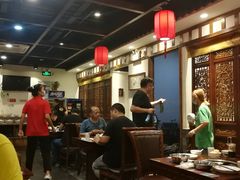 大堂-亿诣蝎府炸酱面羊蝎子火锅(酷车小镇店)