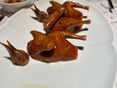 脆皮乳鸽-香樟花园新粤料理(无锡万象城店)